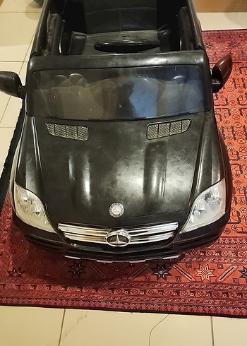 Siyah Elektrikli Çocuk Akülü Araba Mercedes cip modeli