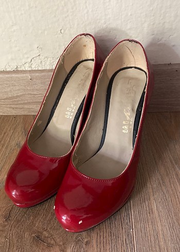 Parlak Kırmızı Stiletto Topuklu Kadın Ayakkabı
