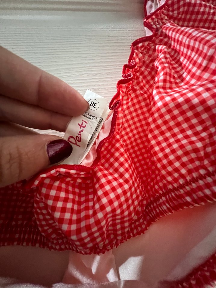 Kırmızı Kareli Fırfırlı Bikini Üstü - Görsel 3