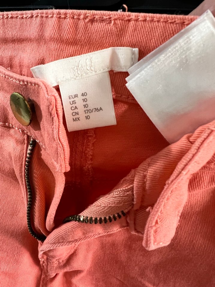 Düğmeli Pembe Mini Şort - Görsel 3