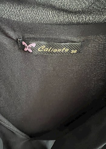 Siyah V Yakalı Fırfırlı Kolsuz Bluz - Görsel 3