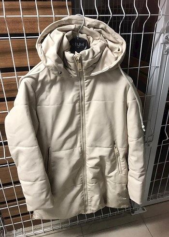 Zara Kapüşonlu Kışlık Mont