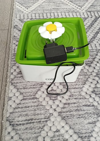 otomat kedi su kabi