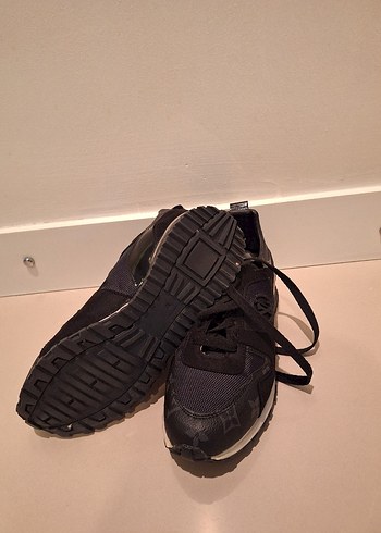 Kadın Siyah Spor Ayakkabı Velcro