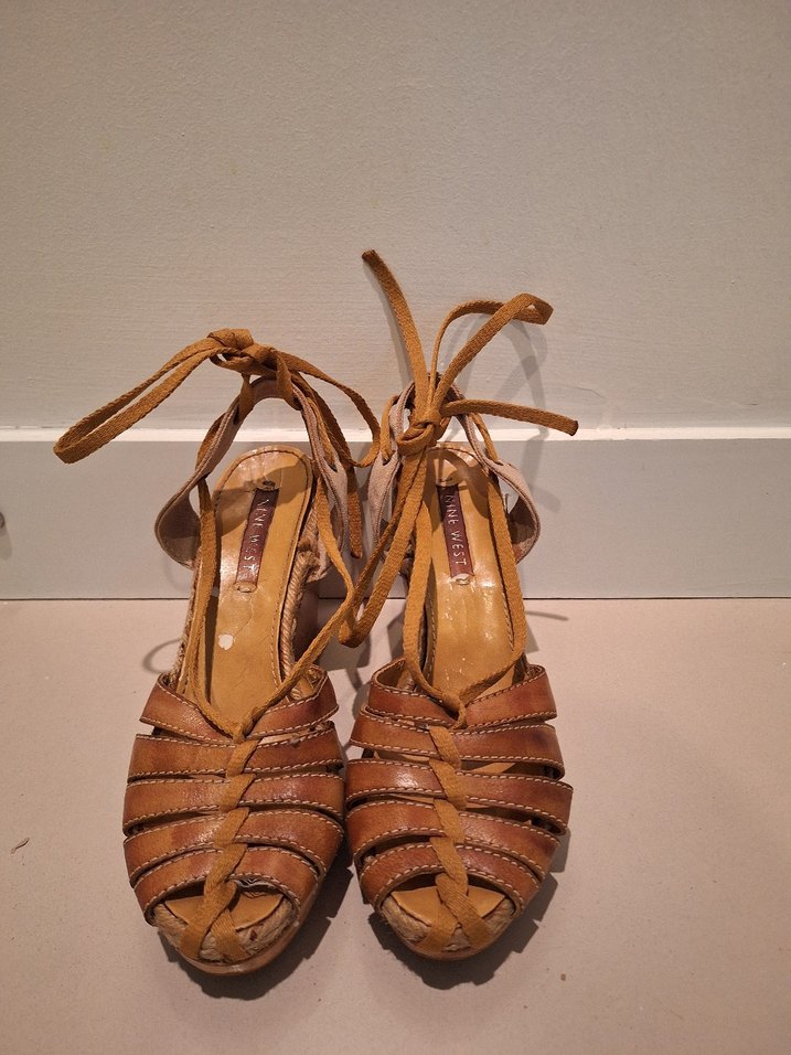 Bej Yılan Desenli Deri Dolgu Topuklu Sandalet - Görsel 4