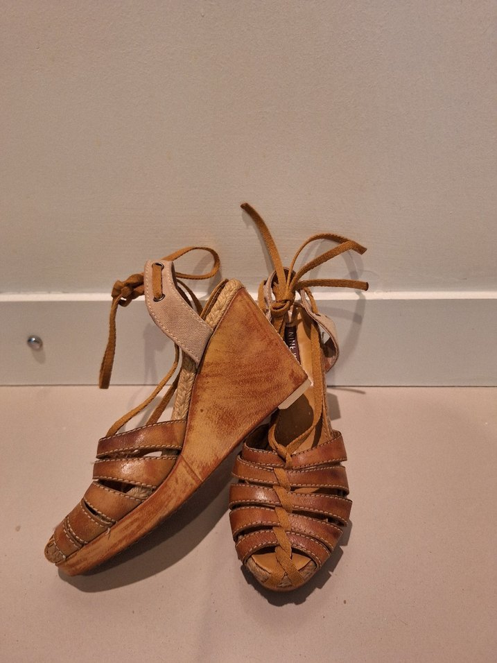 Bej Yılan Desenli Deri Dolgu Topuklu Sandalet - Görsel 3