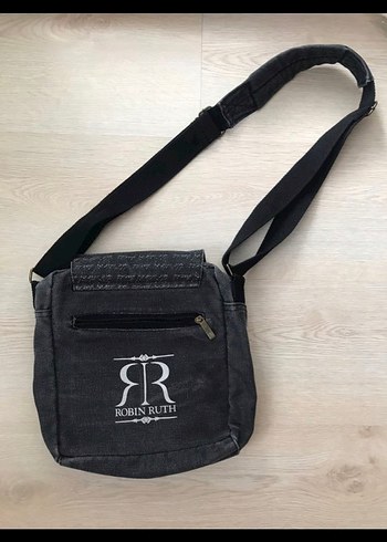  Beden Robin Ruth Paris omuz çantası