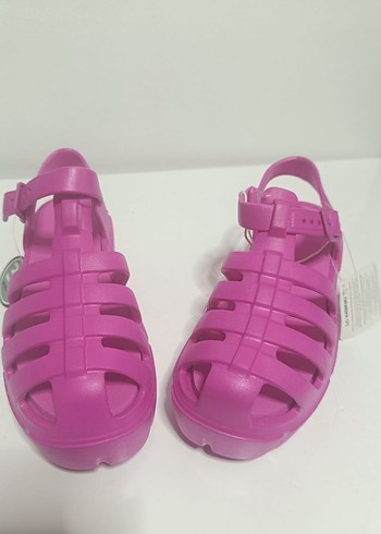 Pembe Tokalı Kız Çocuk Sandaletleri