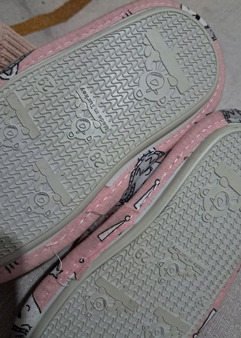 Kızlar için Renkli Desenli Sıcak Terlik - Görsel 5