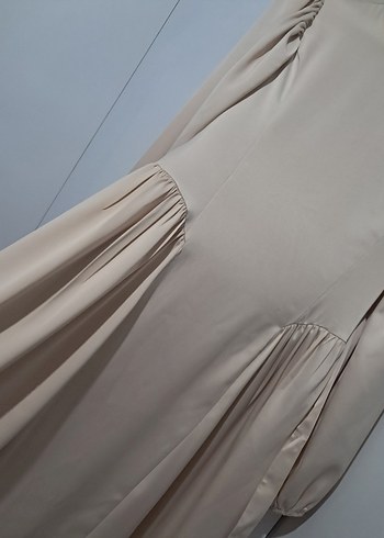 Bej Uzun saten arkası kemerli abiye - Görsel 2