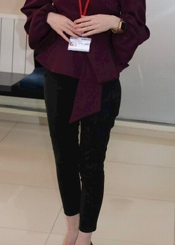 Bordo Desenli Kemerli Midi Ofis Bluzu