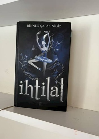 İhtilal - Binnur Şafak Nigiz Roman