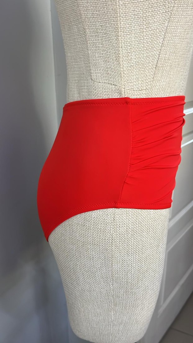 Kırmızı Pilili Kadın Bikini Altı - Görsel 3