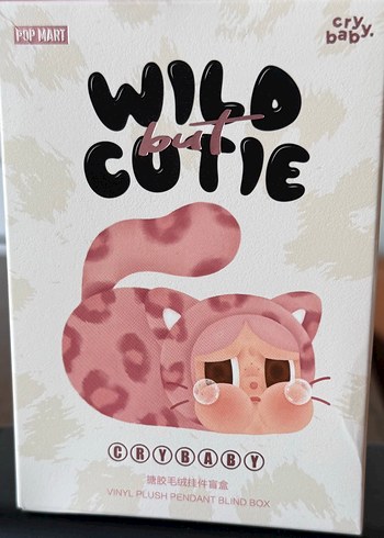 POPMART Wild Cutie Crybaby Pembe Peluş Anahtarlık