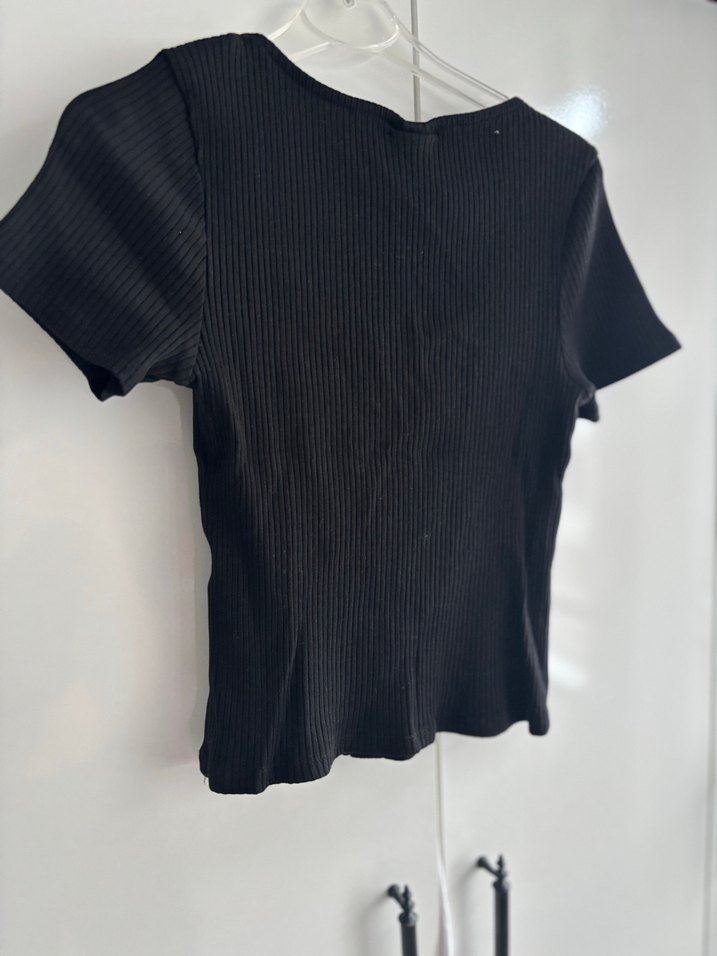 Siyah, düğmeli görünümlü crop(XS beden) - Görsel 3