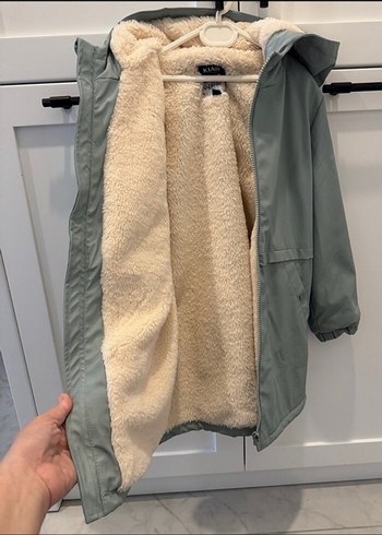 Kapüşonlu Gri Erkek Çocuk mont - Görsel 4