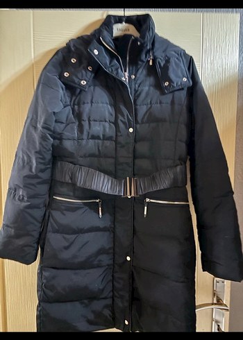 Siyah Kuşaklı Uzun Kadın Kışlık Mont - Görsel 2