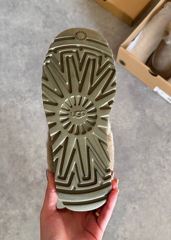 Bej Süet Kürklü Dolgu Topuklu Kadın Terlik - Görsel 6