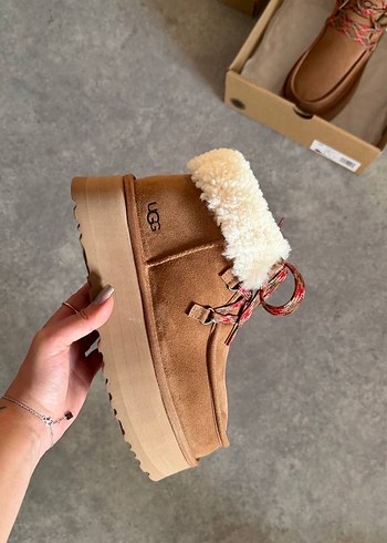 UGG Kadın Kahverengi Süet Kürklü Bot - Görsel 2