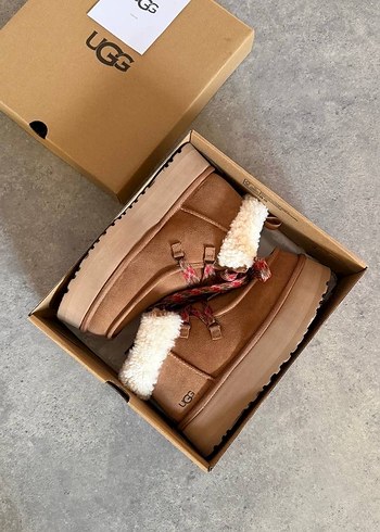 UGG Kadın Kahverengi Süet Kürklü Bot - Görsel 3