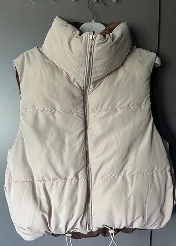 Bershka Kahverengi Yüksek Yakalı Fermuarlı Kadın Yelek