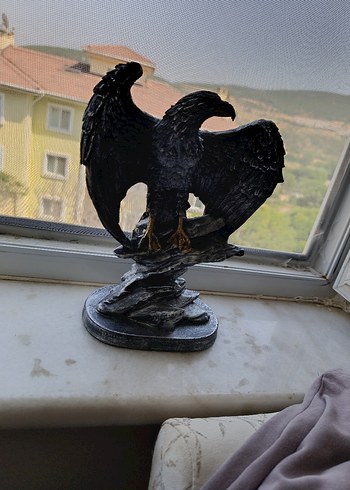 Beden Gri Kartal Figürin