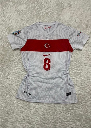 Arda Güler Milli Takım Forma (replika orijinal değildir).