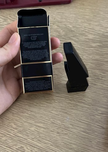 Carolina Herrera Bad Boy Parfüm 8 ml - Görsel 4