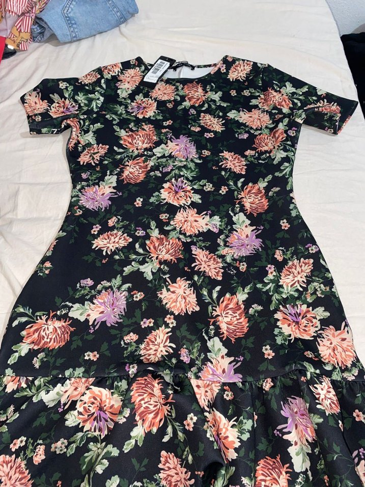 Çiçek Desenli Düğmeli Midi Bohem Elbise - Görsel 2