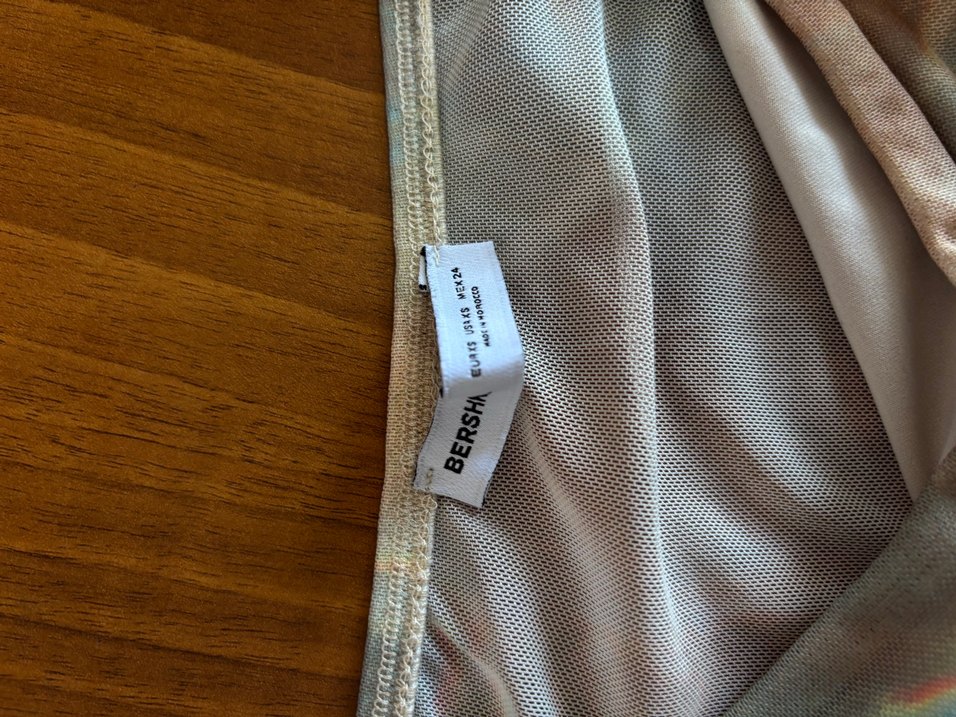 Bej Batik Desenli Askılı Bohem Crop Top - Görsel 3