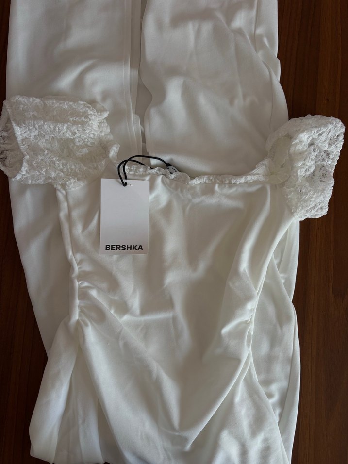 Beyaz Straplez Midi Dantel Detaylı Elbise - Görsel 2