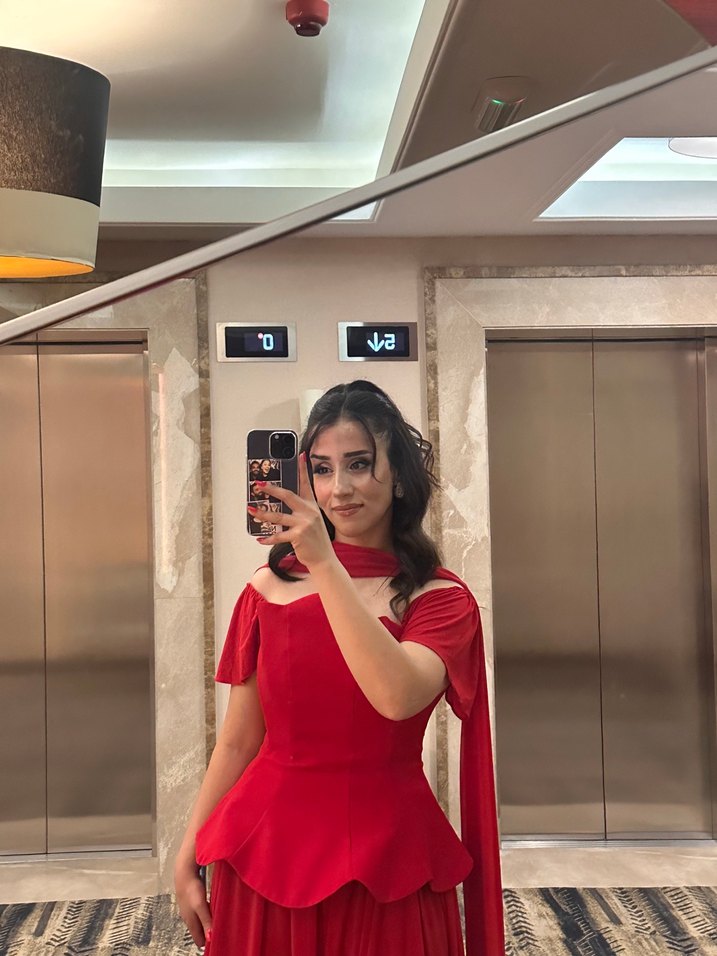 Kırmızı Drapeli Uzun Abiye Elbise - Görsel 3