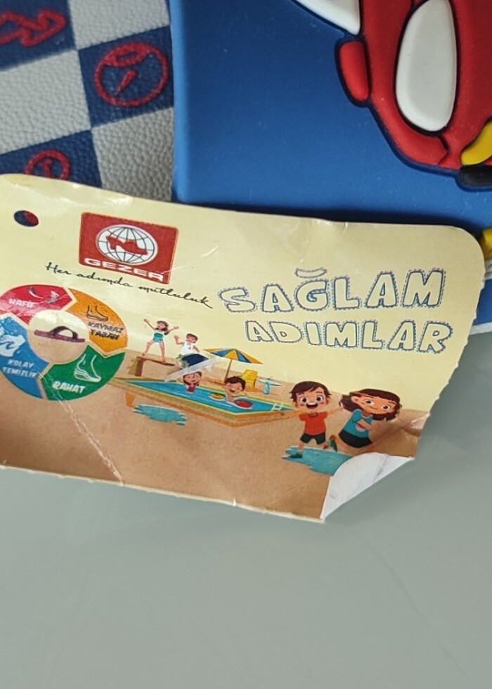 Etiketli terlik - Görsel 3