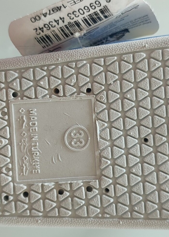 Etiketli terlik - Görsel 4