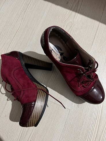 36 Beden Bordo kalın top boti