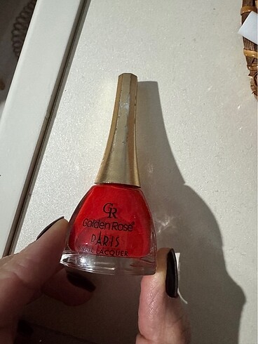 Golden rose kırmızı oje