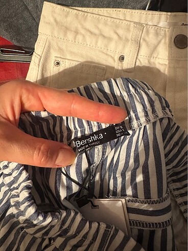 s Beden Bershka çizgili kumaş şort