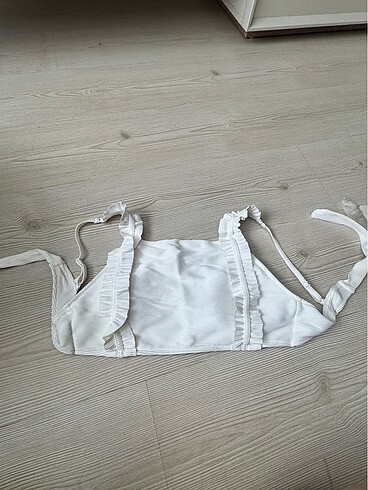 Crop tarzı bikini üstü