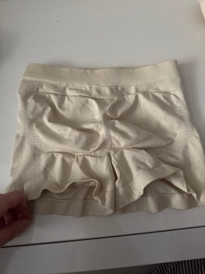 Bej Mini korseli şort - Görsel 3