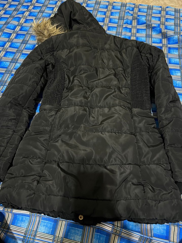 Kürk Detaylı Siyah Kadın Kışlık Mont - Görsel 2