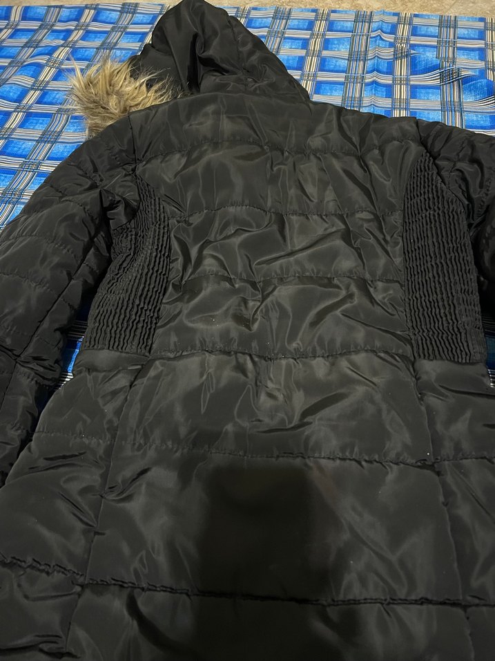 Kürk Detaylı Siyah Kadın Kışlık Mont - Görsel 3