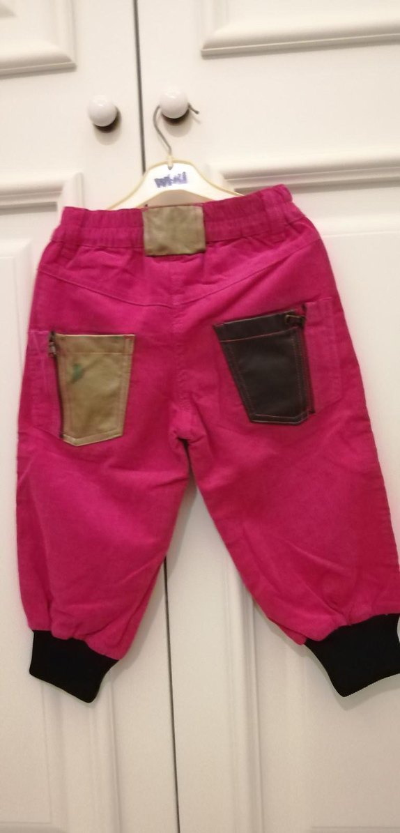 Nakışlı, düğmeli pembe kız pantolonu - Görsel 2