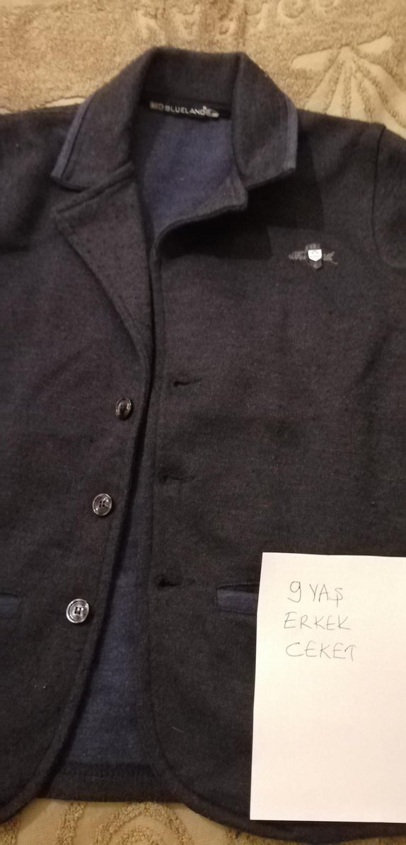 Erkek Çocuk Siyah Düğmeli Kaban - Görsel 2