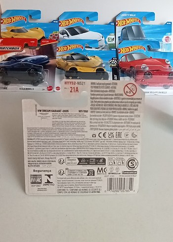 Aston Martin DB4GT Oyuncak Araba Sarı