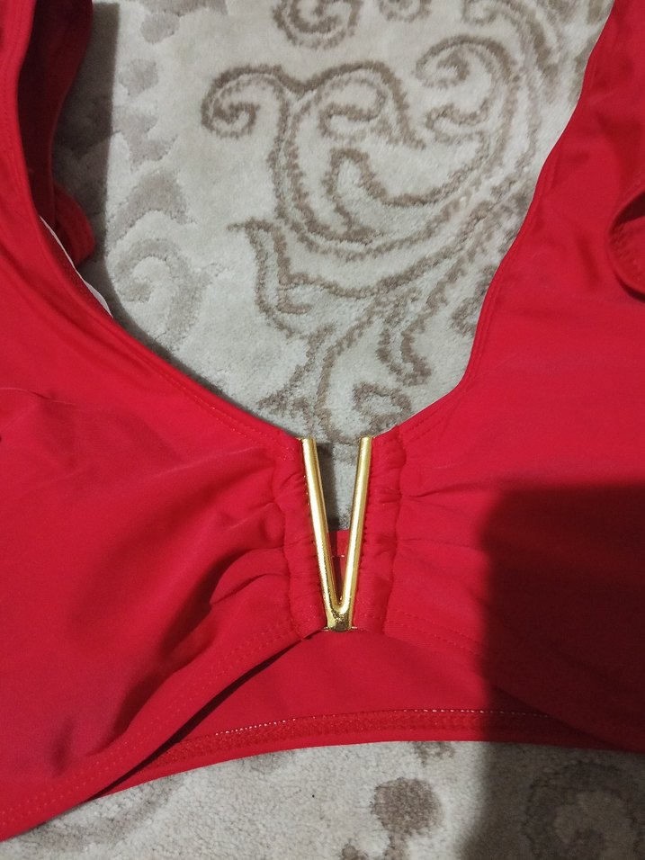 etiketi kopmuş bikini takımı - Görsel 3