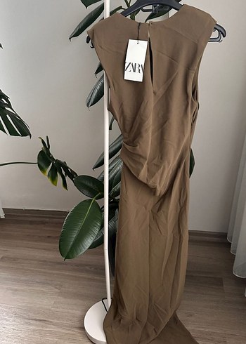 Bej Drapeli Uzun Kolsuz Elbise - Görsel 2