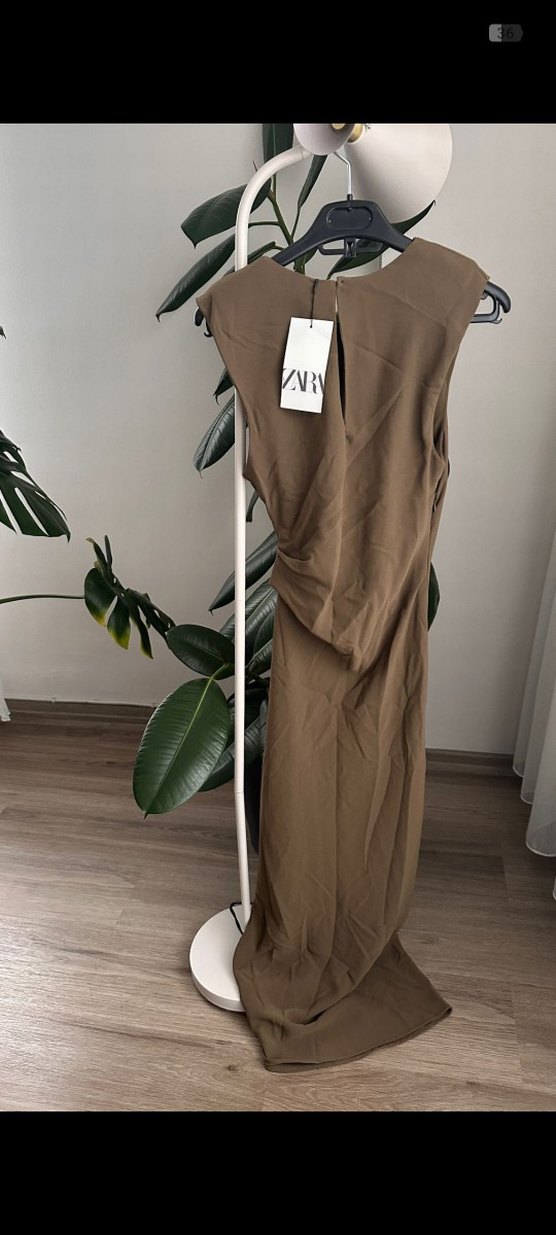 Bej Drapeli Uzun Kolsuz Elbise - Görsel 2