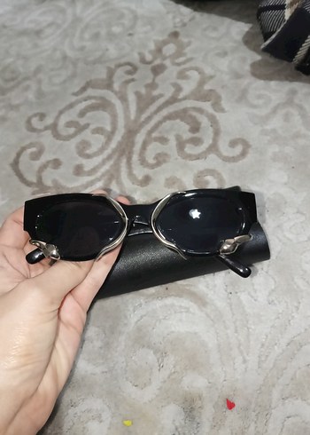 yilan Detaylı Siyah Gotik Kadın Gözlüğü - Görsel 2