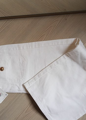 Düğmeli Beyaz Kadın Midi Kot Pantolon - Görsel 3