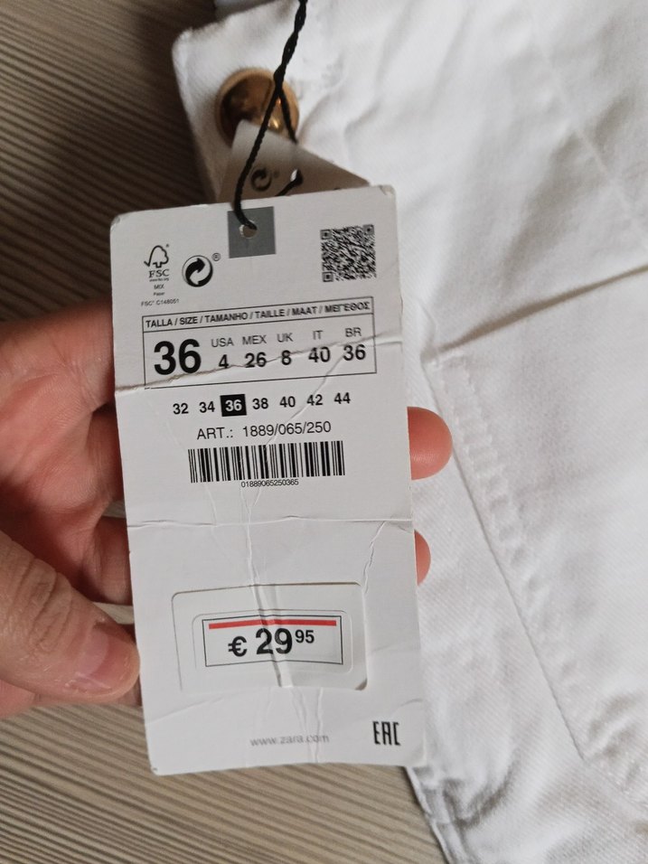 Düğmeli Beyaz Kadın Midi Kot Pantolon - Görsel 5